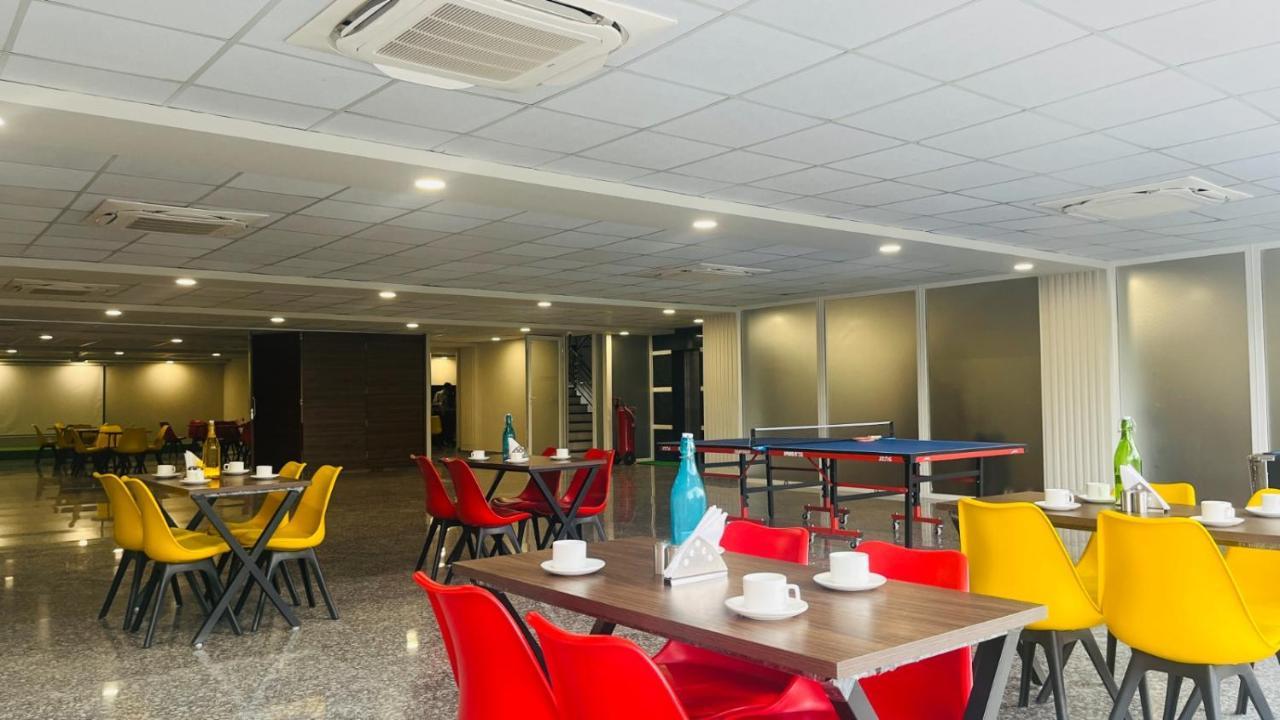 Zen Suites Gurgaon - Luxe Stays Collection Dış mekan fotoğraf