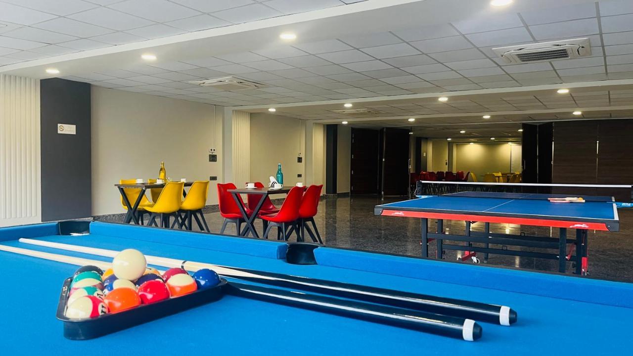 Zen Suites Gurgaon - Luxe Stays Collection Dış mekan fotoğraf